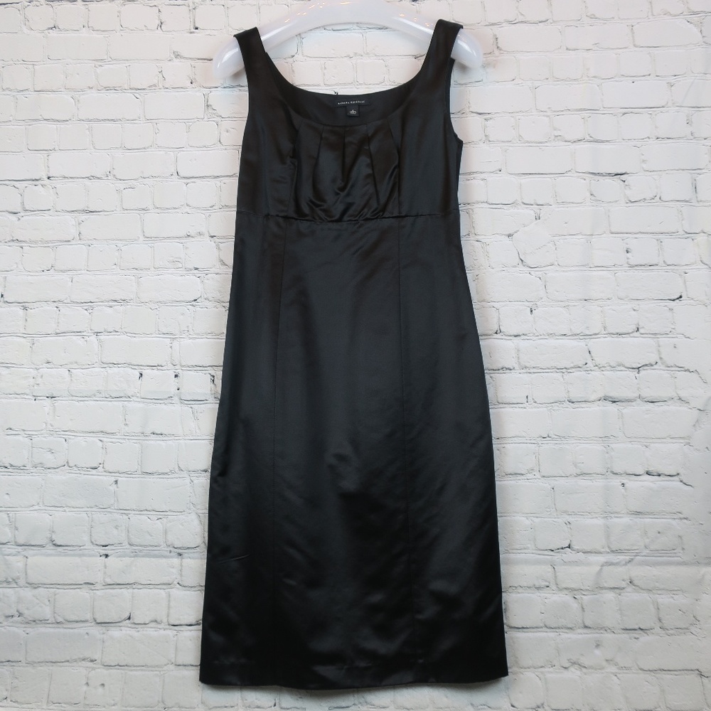 Banana Republic Fitted Sleeveless Satin Dress